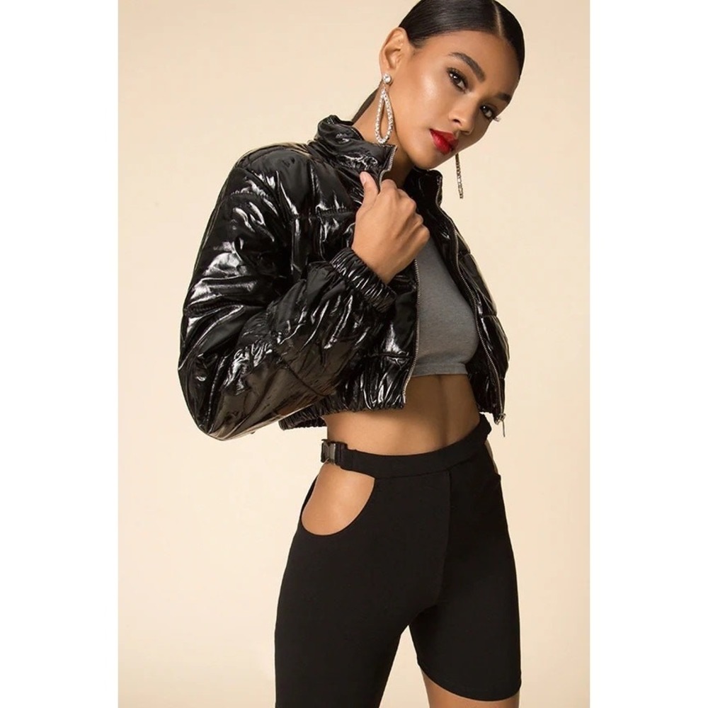 Superdown Black Cropped Puffer Jacket Glossy Vinyl Down Look Size M‎
